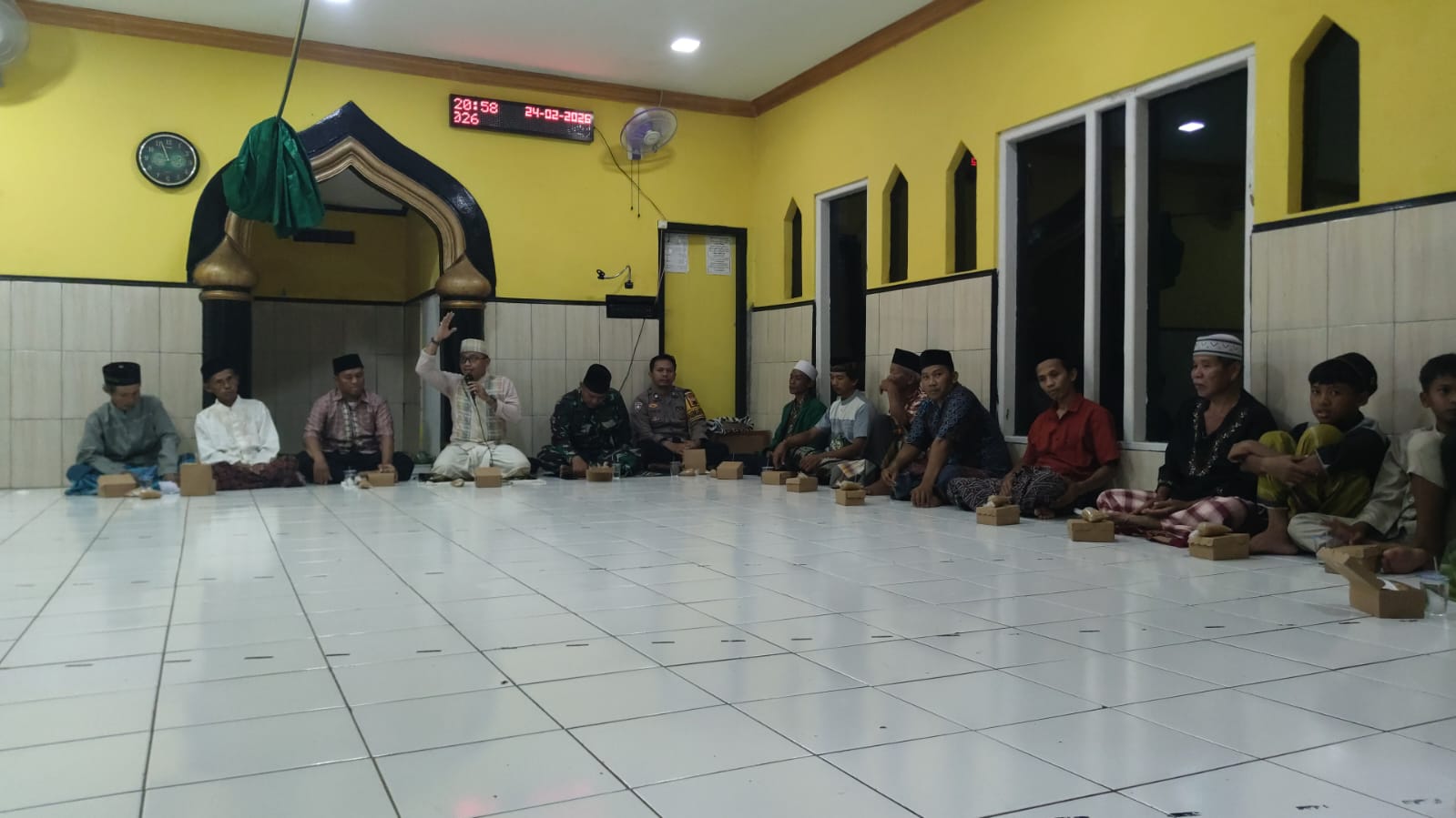 Bhabinkamtibmas Polsek Kalibagor Polresta Banyumas Tarling di Pajerukan, Ajak Warga Aktifkan Satkamling